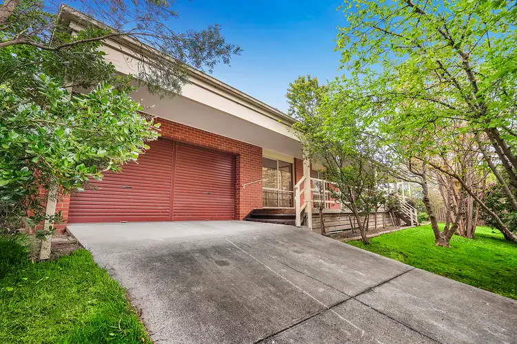 11 Darinda Avenue, Wandin North VIC 3139