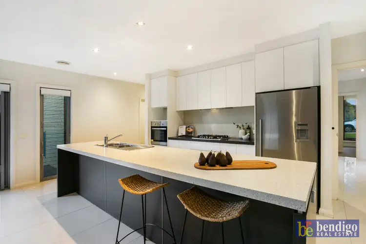 Sixth view of Homely house listing, 8 Stirling Avenue, Junortoun VIC 3551
