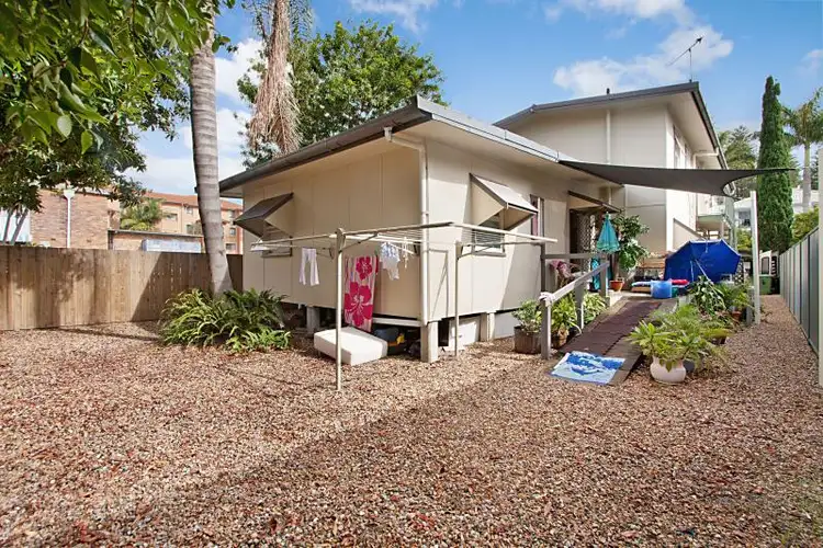50 Eden Avenue, Rainbow Bay QLD 4225
