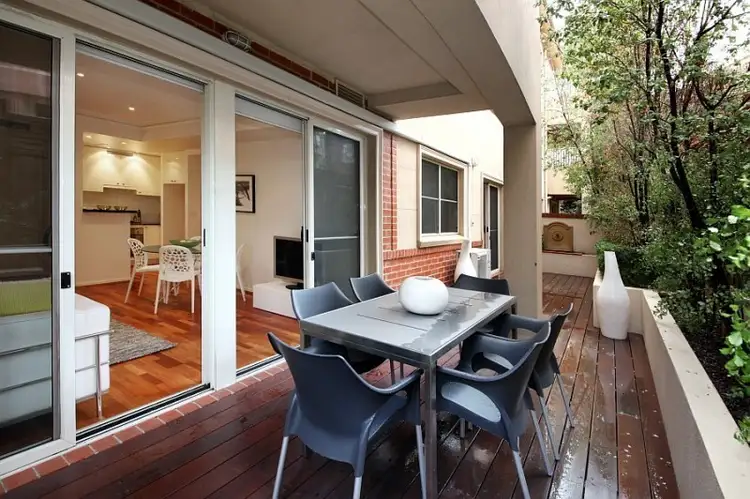 102/323 Dandenong Road, Prahran VIC 3181