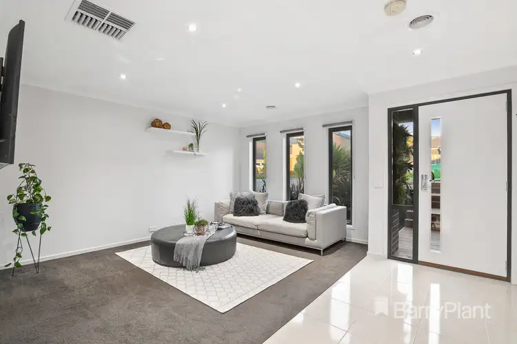 Second view of Homely house listing, 5 Tiverton Circuit, Mooroolbark VIC 3138