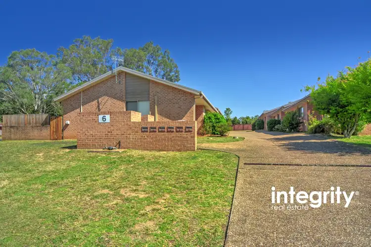 6/6 Carisbrooke Close, Bomaderry NSW 2541