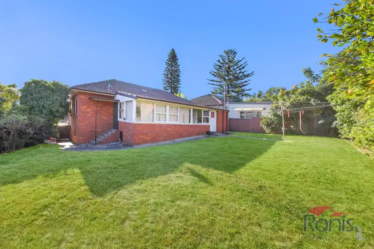 Sixth view of Homely house listing, 2 Hillview Ave, Bankstown NSW 2200
