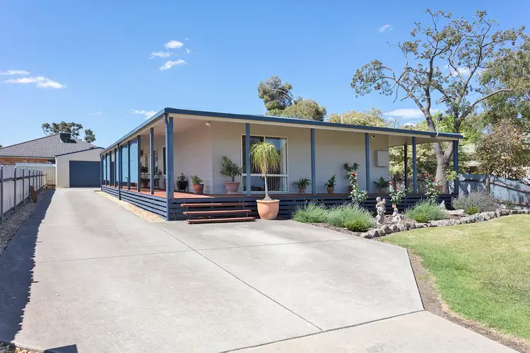 570 Mair Street, Lavington NSW 2641