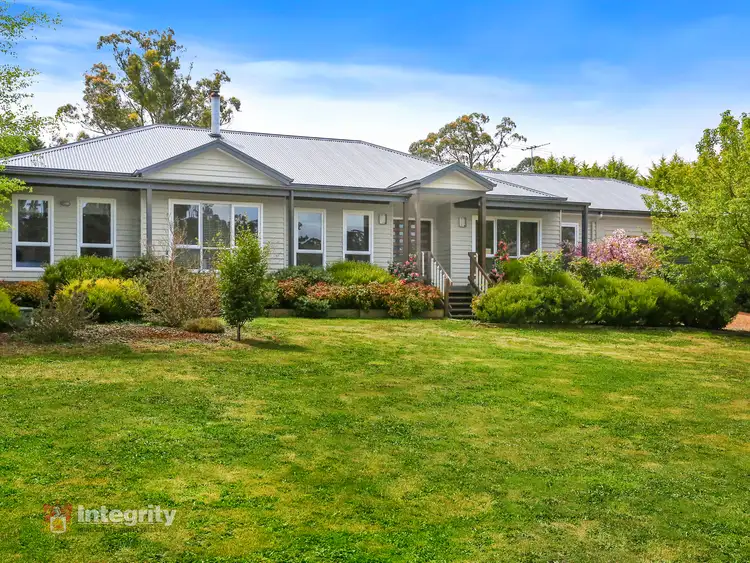 6 Hawkins Drive, Kinglake VIC 3763