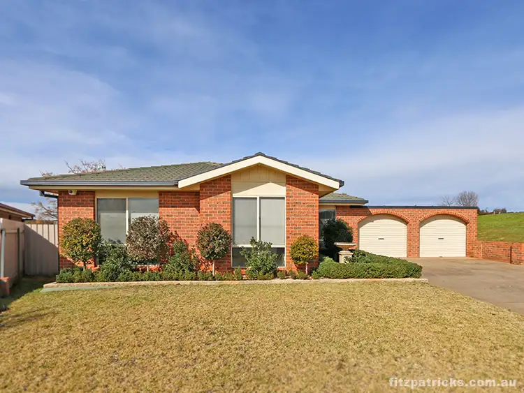 4 Kamaroo Court, Glenfield Park NSW 2650