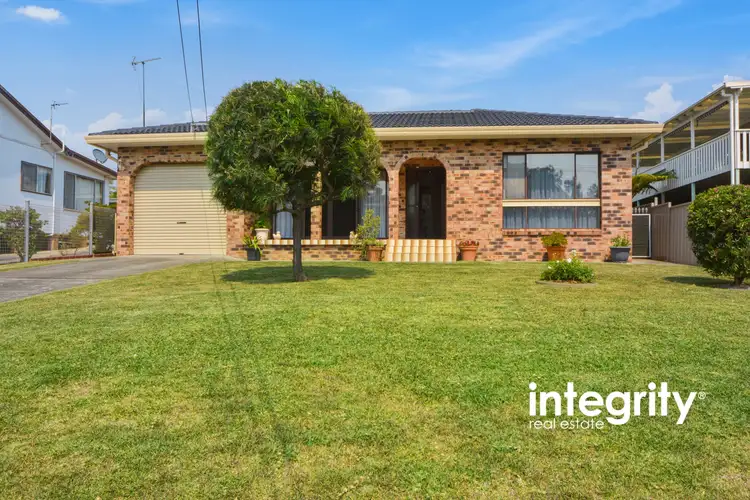 145 Greens Road, Greenwell Point NSW 2540