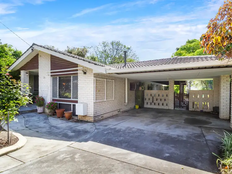 Second view of Homely house listing, 21 BOTTLEBRUSH DRIVE, Greenwood WA 6024