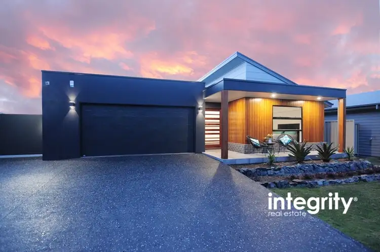 16 Alata Crescent, South Nowra NSW 2541