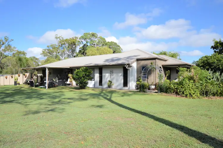 2 Steley St, Howard QLD 4659