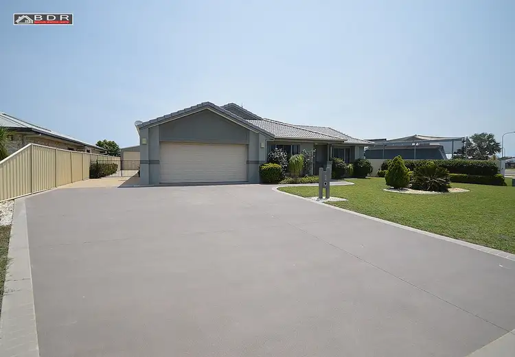 16 Louise Dr, Burrum Heads QLD 4659