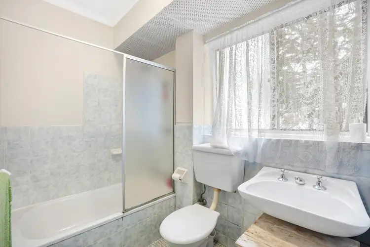 Fourth view of Homely apartment listing, 1/7 Clarence Avenue, Dee Why NSW 2099
