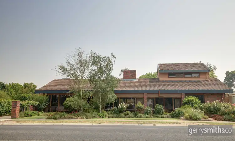 32 Barnes Boulevard, Horsham VIC 3400