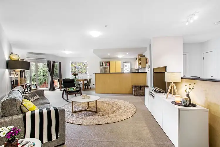 16/1 Gatehouse Drive, Kensington VIC 3031