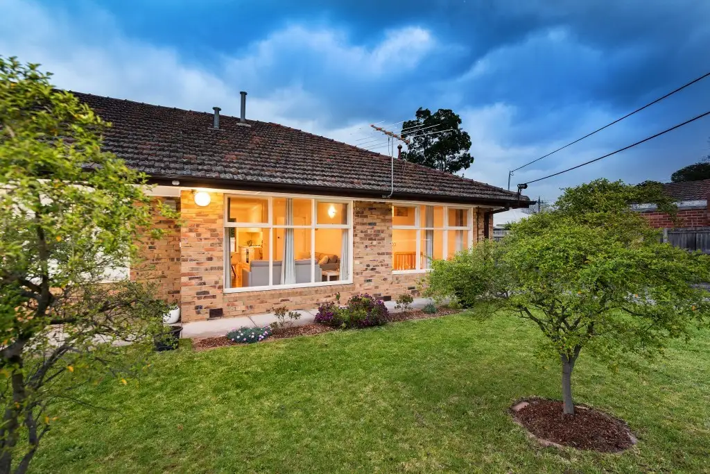 Main view of Homely unit listing, 1/2 Aylwin Avenue, Burwood VIC 3125