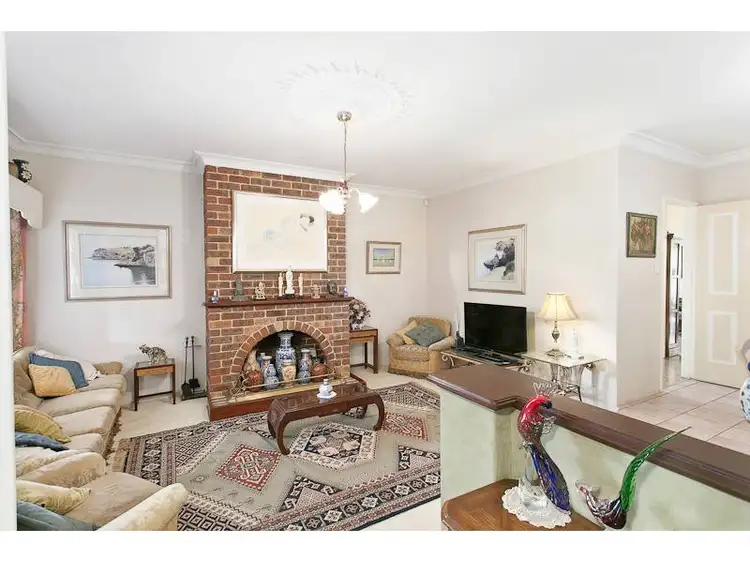Fourth view of Homely house listing, 2 Discovery Drive, Thornlie WA 6108