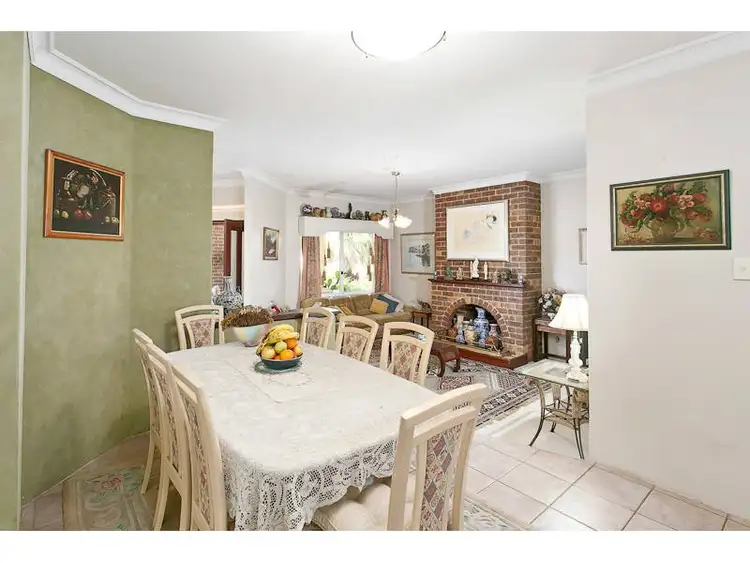 Fifth view of Homely house listing, 2 Discovery Drive, Thornlie WA 6108