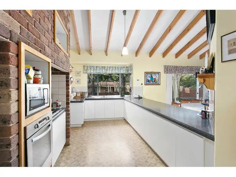 Sixth view of Homely house listing, 2 Discovery Drive, Thornlie WA 6108