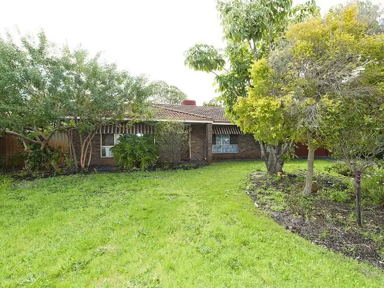 Second view of Homely house listing, 11 Penhurst Court, Thornlie WA 6108