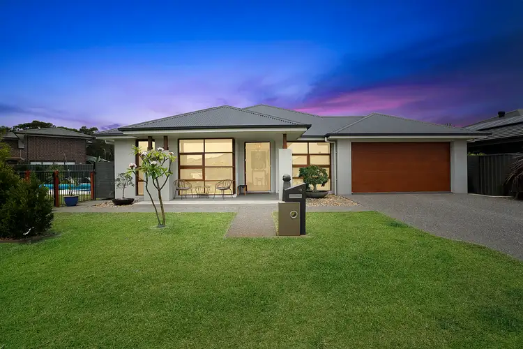 10 Glider Avenue, Fern Bay NSW 2295