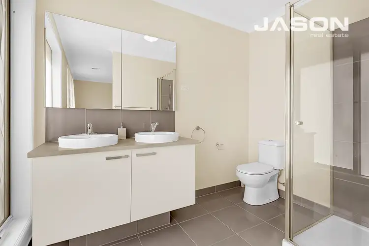 Third view of Homely house listing, 5 Billabong Close, Mickleham VIC 3064