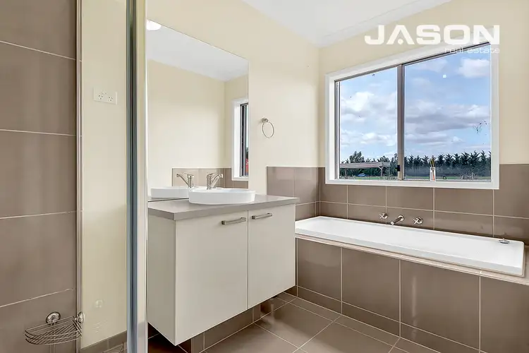 Fourth view of Homely house listing, 5 Billabong Close, Mickleham VIC 3064