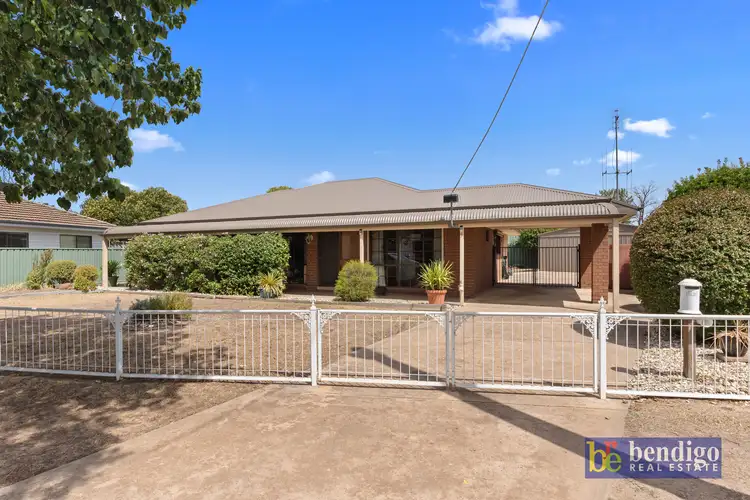 3 Crusoe Road, Kangaroo Flat VIC 3555