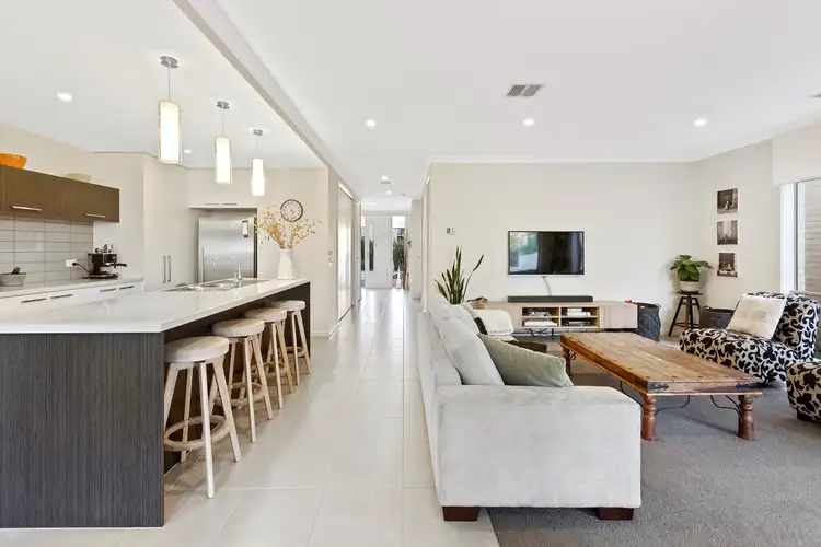 Second view of Homely house listing, 6 PEMBERTON LANE, Sandhurst VIC 3977