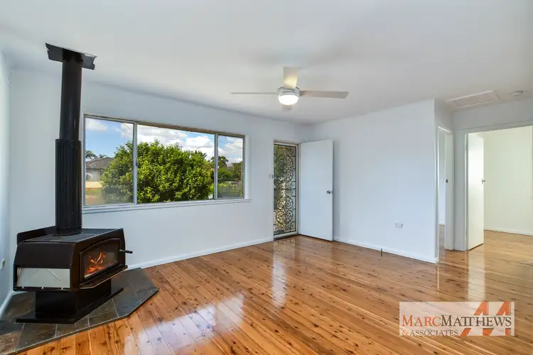 42 Dorothy Avenue, Woy Woy NSW 2256