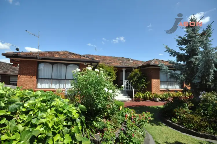 55 Rokewood Crescent, Meadow Heights VIC 3048