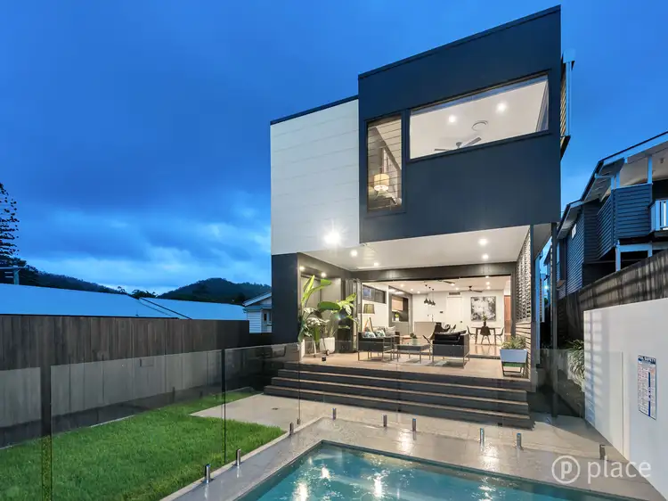 14 Carey Street, Bardon QLD 4065