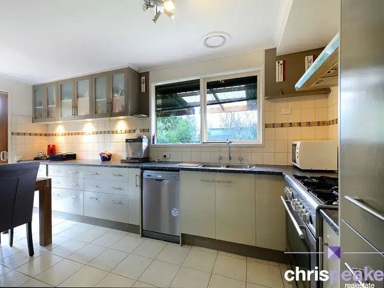 Fifth view of Homely house listing, 4 Cheviot Avenue, Berwick VIC 3806