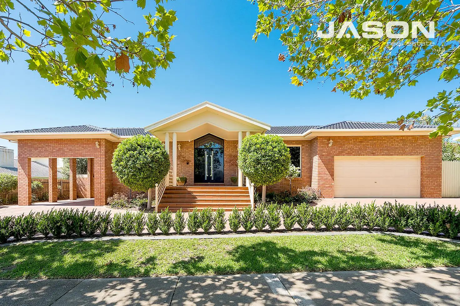 Main view of Homely house listing, 2 Piccadilly Court, Greenvale VIC 3059