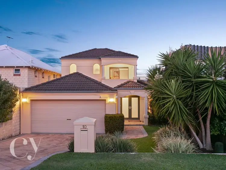 10 Nandina Avenue