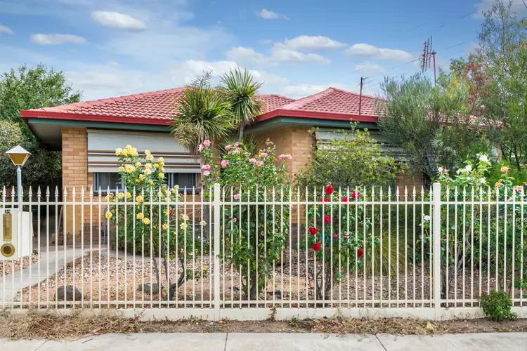 35 Black Street, Long Gully VIC 3550