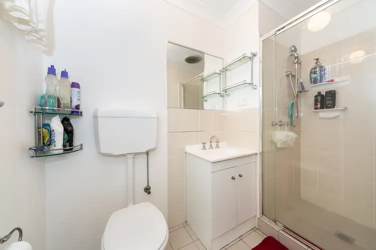 Fifth view of Homely unit listing, 2/392 Kotthoff Street, Lavington NSW 2641