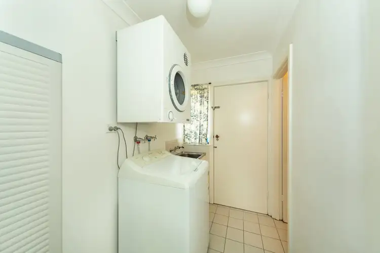 Sixth view of Homely unit listing, 2/392 Kotthoff Street, Lavington NSW 2641