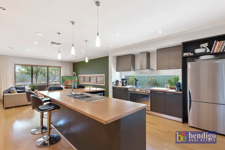 Fifth view of Homely house listing, 3 Aberdeen Drive, Junortoun VIC 3551