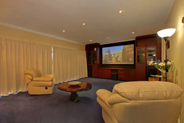 Fifth view of Homely house listing, 2 McLaren Court, Rosebud VIC 3939