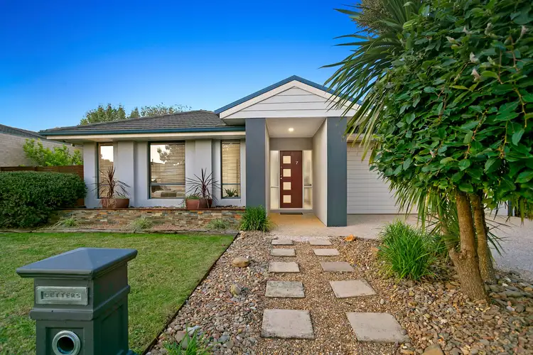 7 Flinders Chase, Sandhurst VIC 3977