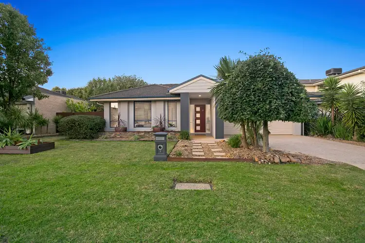 Second view of Homely house listing, 7 Flinders Chase, Sandhurst VIC 3977