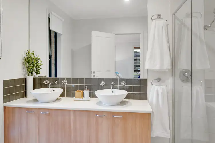 Sixth view of Homely house listing, 7 Flinders Chase, Sandhurst VIC 3977