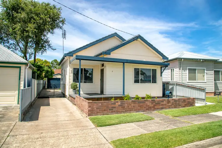 9 Graham Road, Broadmeadow NSW 2292