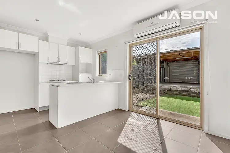 Fifth view of Homely house listing, 27/29 Ardsley Circuit, Craigieburn VIC 3064