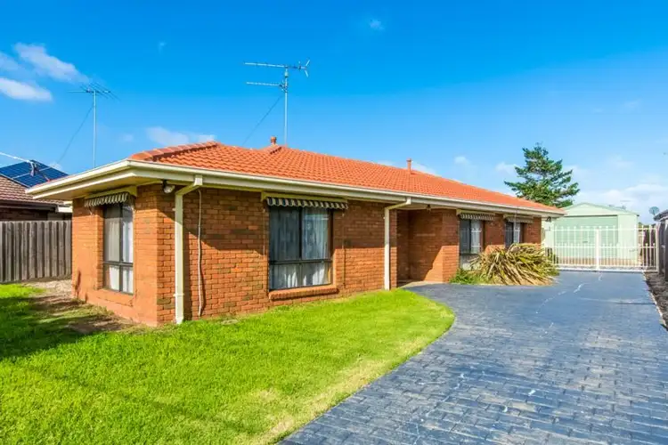 8 Conrad Court, Whittington VIC 3219