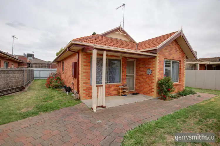 1 Ashwin Walk, Horsham VIC 3400