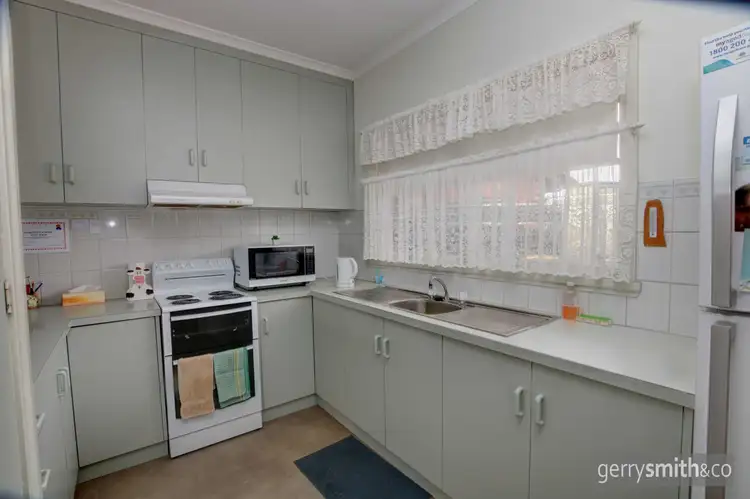 Sixth view of Homely townhouse listing, 3 Ashwin Walk, Horsham VIC 3400