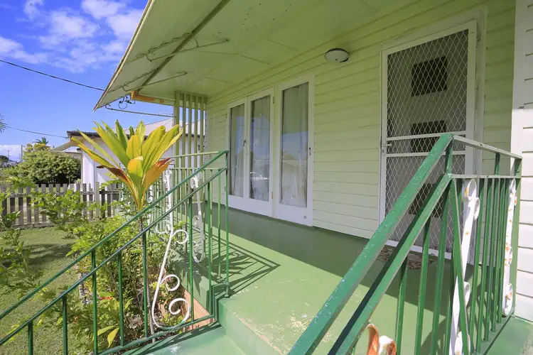 27 Sims Road, Avenell Heights QLD 4670