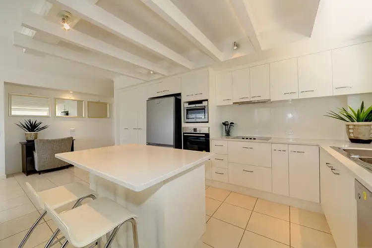 6/82 Miller Street, Bargara QLD 4670