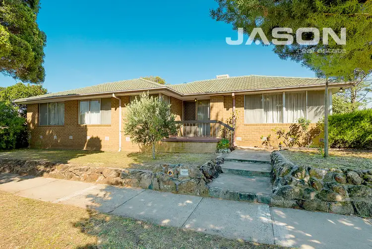 1 Larissa Avenue, Tullamarine VIC 3043